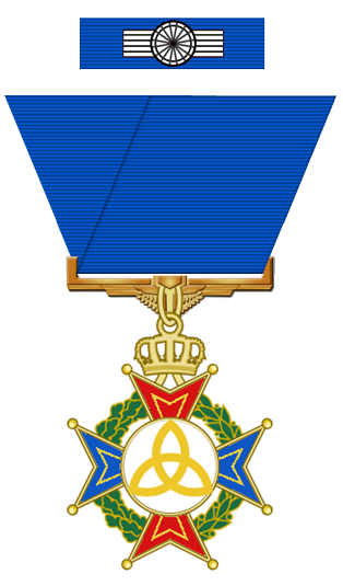 Fichier:MédailleCommandeurOrdreSainteTrinite ZOL.png