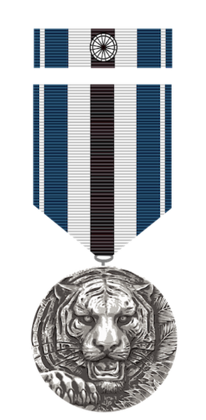 Fichier:MédailleOfficierOrdreRoyal LIV.png